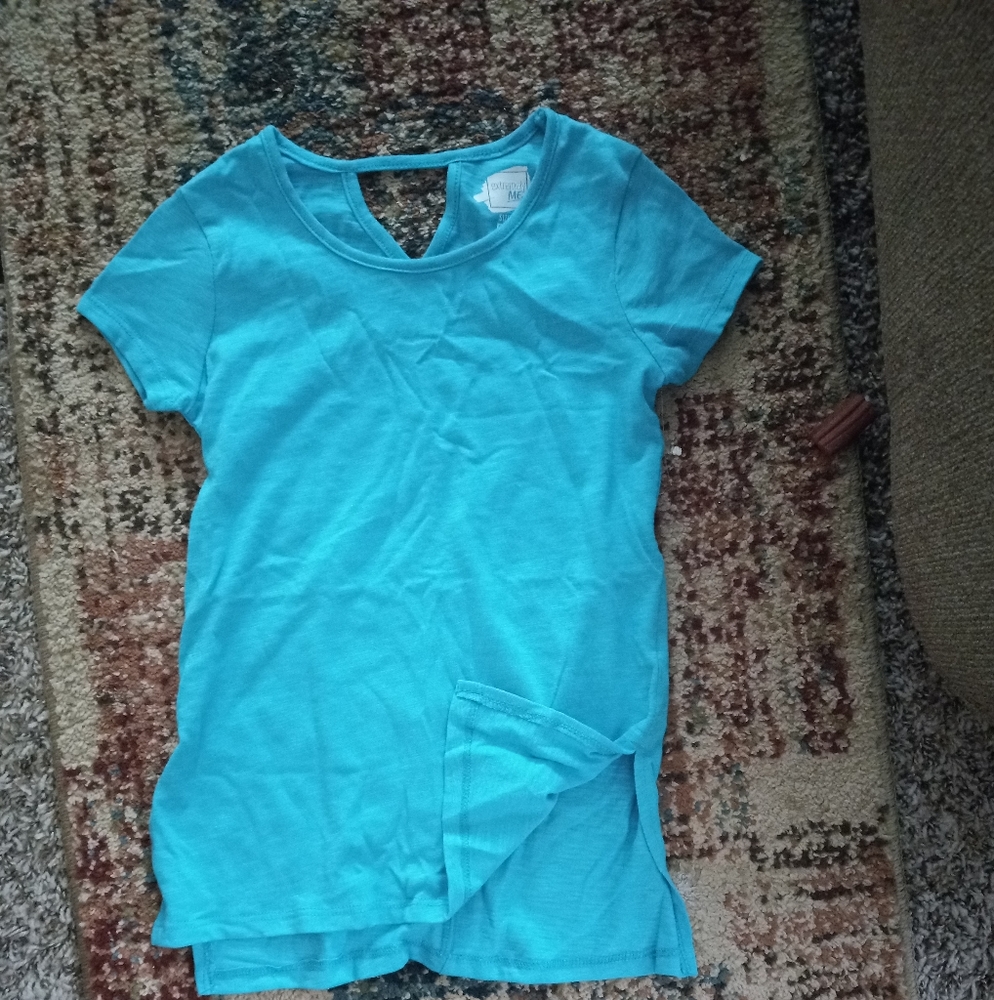 Girls tshirt